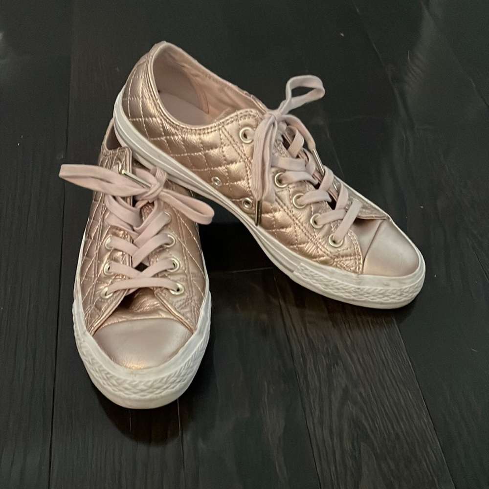Converse rose gold women’s sneakers